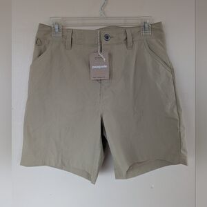 NWT! Patagonia Quandry Shorts, 7 Inches, Classic Tan (SIZE 6)